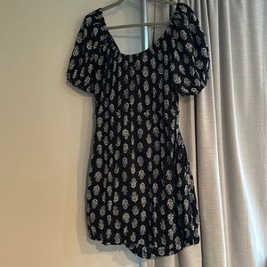 Open-Back/Tie Short-Sleeve Dress